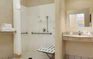 In-room Bathroom 5 Homewood Suites by Hilton Oakland-Waterfront