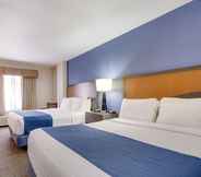 Bedroom 5 SureStay Plus Hotel by Best Western Houston Medical Center