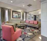 Lobby 2 SureStay Plus Hotel by Best Western Houston Medical Center