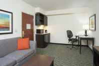 Common Space Holiday Inn Express & Suites Gahanna/Columbus Airport, an IHG Hotel