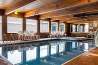 Swimming Pool MainStay Suites Fargo - I-94 Medical Center