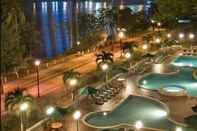 Swimming Pool Radisson Hotel Panama Canal