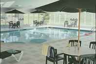 Swimming Pool Country Inn & Suites by Radisson, Lancaster (Amish Country), PA