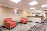 Lobby Days Inn by Wyndham Dumfries Quantico