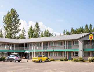 ภายนอกอาคาร 2 Super 8 by Wyndham Quesnel BC