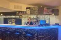 Bar, Kafe, dan Lounge Highpoint International