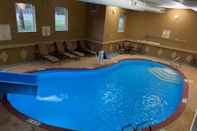 Swimming Pool Best Western Plus Midwest Inn & Suites