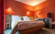 Bedroom 4 Brit Hotel Florimont
