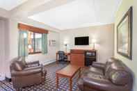 Common Space AmericInn by Wyndham Cloquet