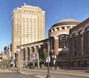 Exterior 5 Courtyard by Marriott St. Louis Downtown/Convention Center