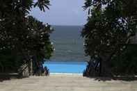 Kolam Renang The Leela Kovalam, a Raviz Hotel