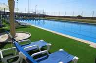 Swimming Pool Hotel Albahia