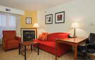 Common Space 2 Residence Inn By Marriott Flint