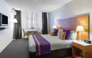 Kamar Tidur 7 Park Regis Griffin Suites