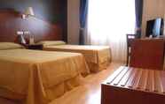 Bilik Tidur 3 Hotel Ponferrada Plaza