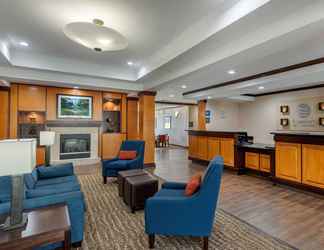 Lobby 2 Comfort Inn & Suites