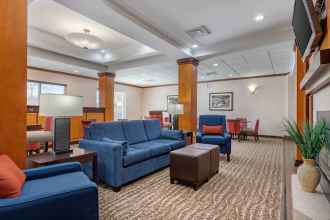 Lobby 4 Comfort Inn & Suites