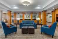 Lobby Comfort Inn & Suites