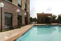 Swimming Pool Hampton Inn & Suites Birmingham-Pelham (I-65)