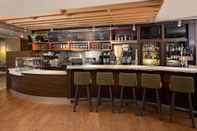 Bar, Kafe, dan Lounge Courtyard by Marriott Long Island MacArthur Airport