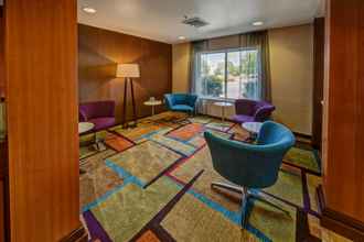 Lobi 4 Fairfield Inn & Suites by Marriott Russellville