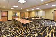 Ruangan Fungsional Hampton Inn & Suites Petoskey