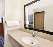 In-room Bathroom 2 Super 8 by Wyndham Mt. Pleasant