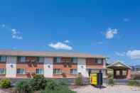 Luar Bangunan Super 8 by Wyndham Colorado Springs/Chestnut Street