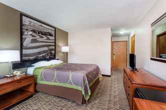 Kamar Tidur 4 Super 8 by Wyndham Platteville