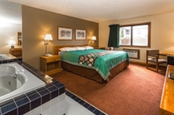 Bedroom Super 8 by Wyndham Hartford WI