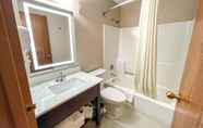 In-room Bathroom 4 Super 8 by Wyndham Indianapolis/Emerson Ave