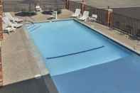 Swimming Pool Super 8 by Wyndham Susanville