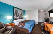 Bedroom 4 Super 8 by Wyndham Belleville St. Louis Area