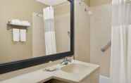 In-room Bathroom 7 Super 8 by Wyndham Belleville St. Louis Area