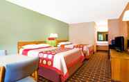 Bilik Tidur 4 Americas Best Value Inn Darien