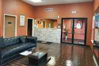 Lobby Super 8 by Wyndham Bellefontaine