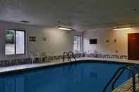 Swimming Pool Americas Best Value Inn Beardstown