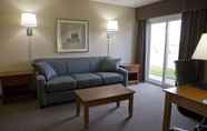 Common Space 5 Super 8 by Wyndham Port Elgin