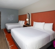 Bedroom 4 La Quinta Inn & Suites by Wyndham Perry