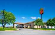 Exterior 3 Super 8 by Wyndham Kokomo