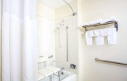 In-room Bathroom 4 Super 8 by Wyndham Waycross GA