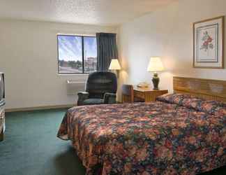 Bedroom 2 Super 8 by Wyndham Aransas Pass