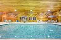 Swimming Pool Super 8 by Wyndham Osseo WI