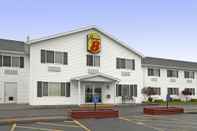 Exterior Super 8 by Wyndham Canandaigua