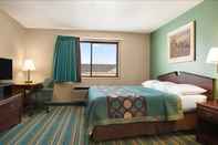 Kamar Tidur Coratel Inn and Suites by Jasper New Richmond