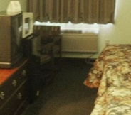 Bedroom 7 Highland Inn Peculiar