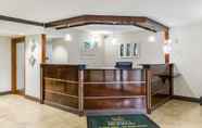 Lobby 6 Quality Inn & Suites Arden Hills - Saint Paul North