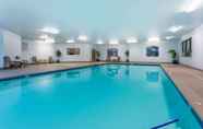 Swimming Pool 7 Super 8 by Wyndham Marysville/Port Huron Area