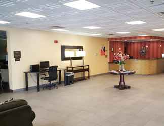 Lobi 2 Quality Inn & Suites