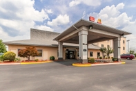 Bangunan Econo Lodge Inn & Suites